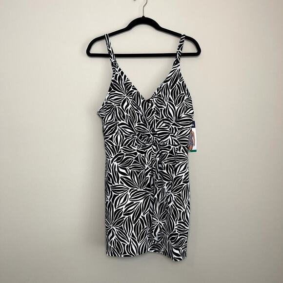 NWT Lands End Black White Chlorine Resistant Tulip Wrap SwimDress One Piece XL - Picture 2 of 6